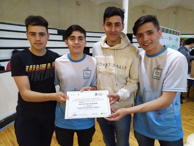 ROBÓTICA MENCIÓN ESPECIAL
