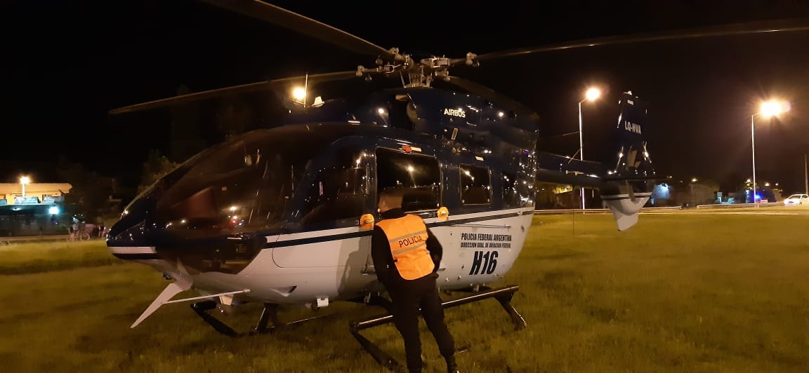 Helicóptero en la madrugada