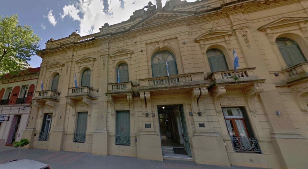 Mercedes / Insólito  – inhuman a vecinos sin avisarle a los familiares