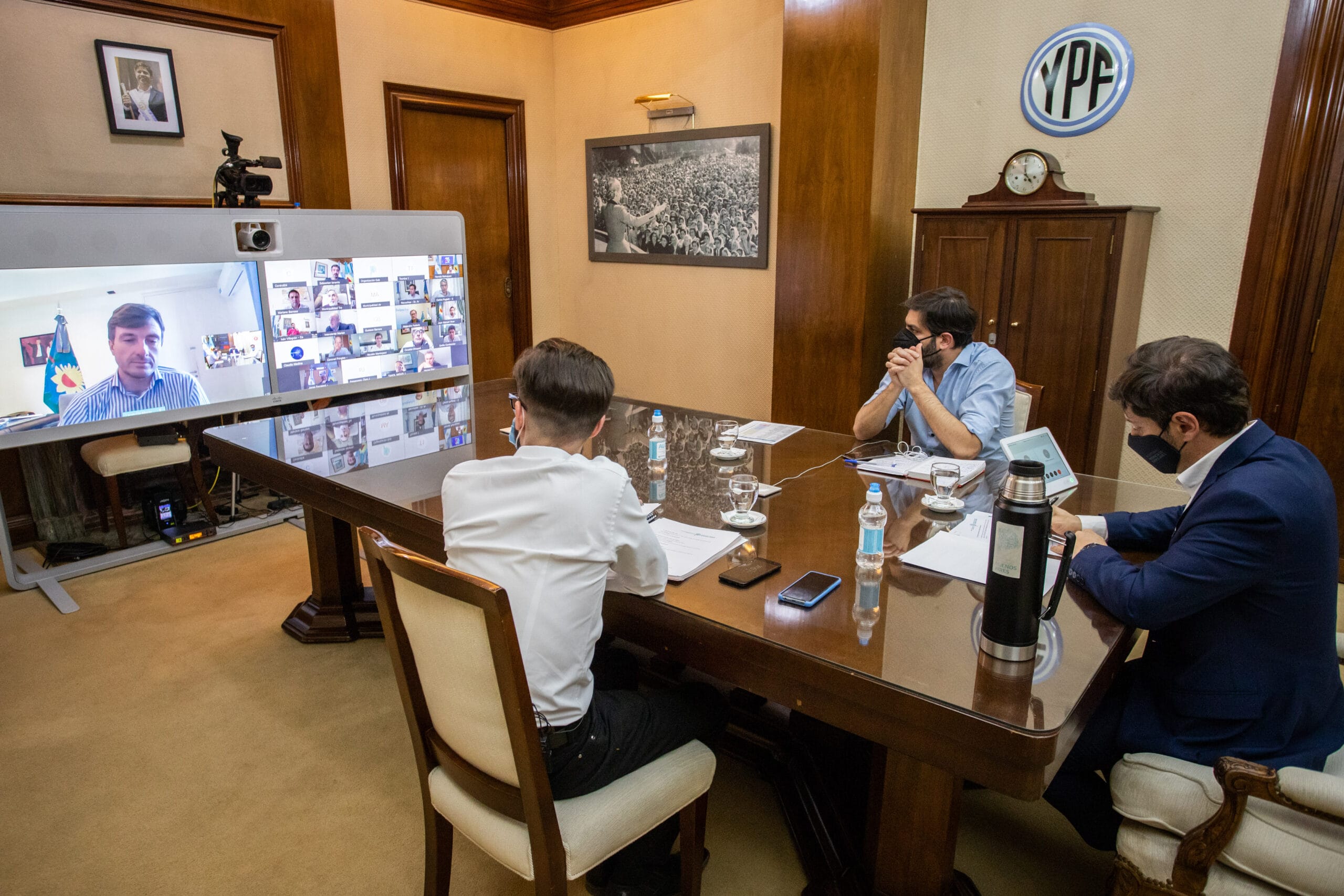Kiciloff firma acuerdos para obras en los municipios