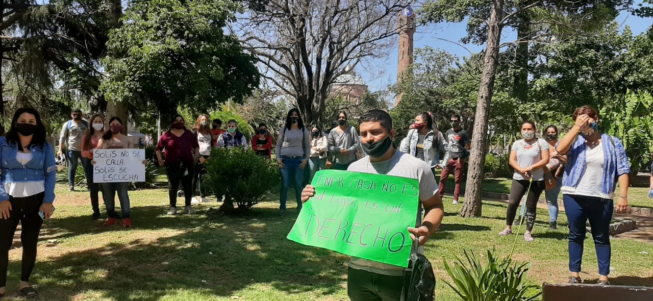 Movilización vecinos de Solis / No queremos que nos regalen nada queremos pagar un lote