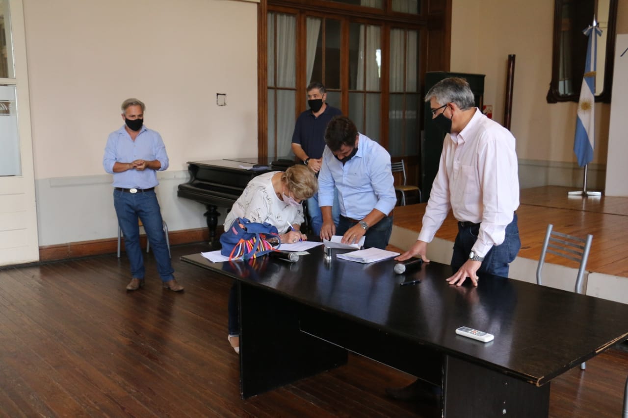 Municipales / Otorgan subsidios a emprendedores gastronómicos y turísticos