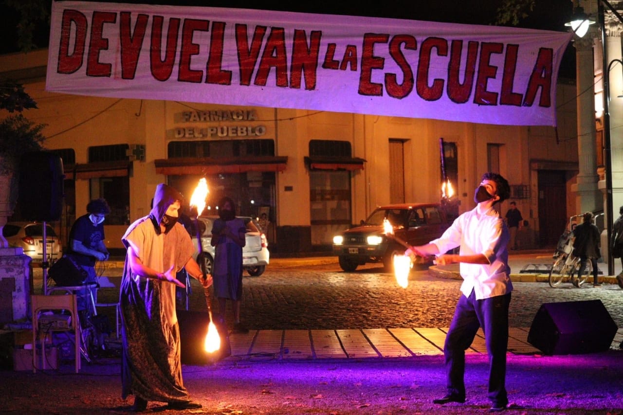 Importante apoyo popular a la escuela de Arte Gustavo Chertudi