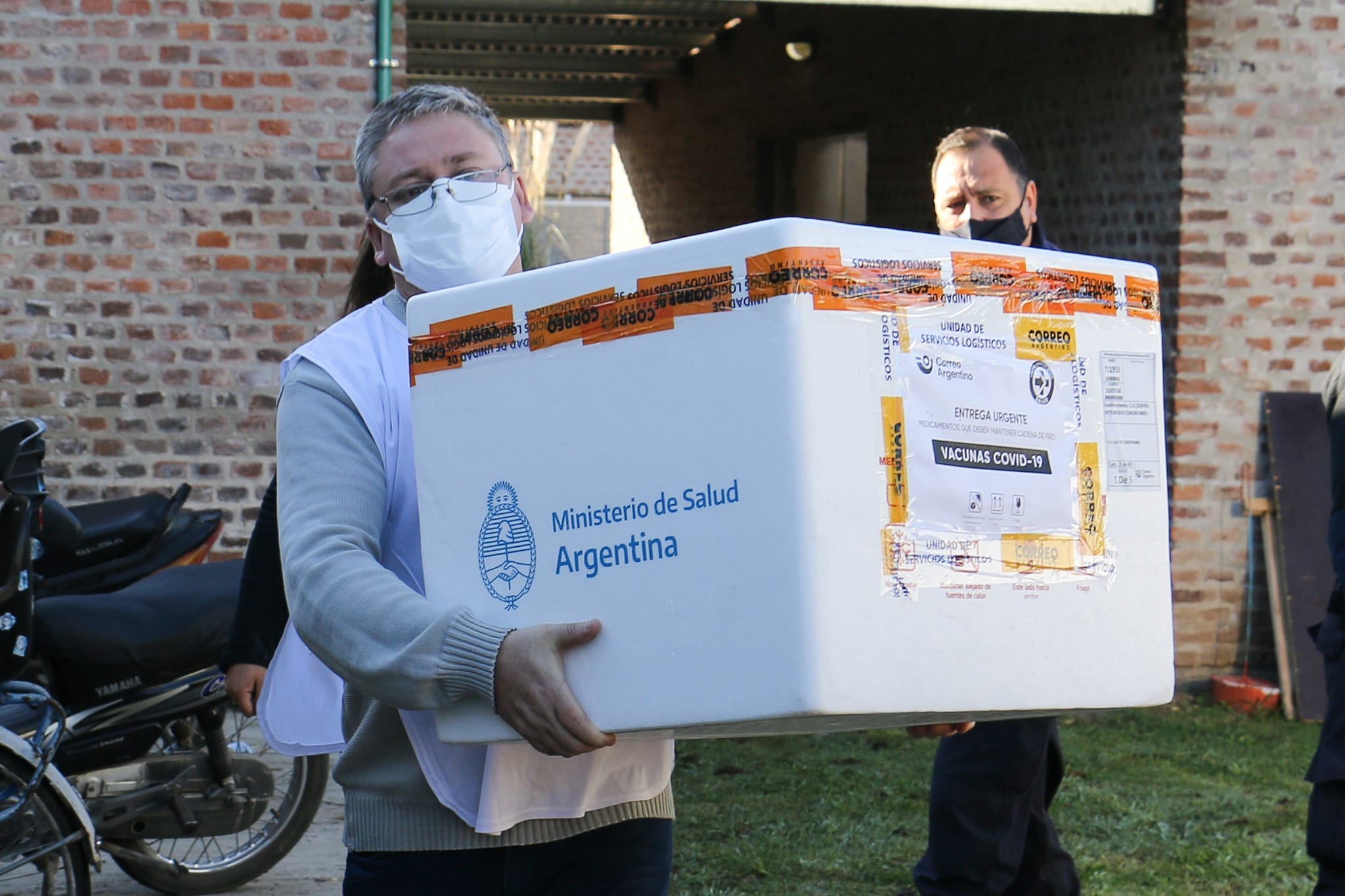 Llegan 800 dosis de la vacuna Sinopharm