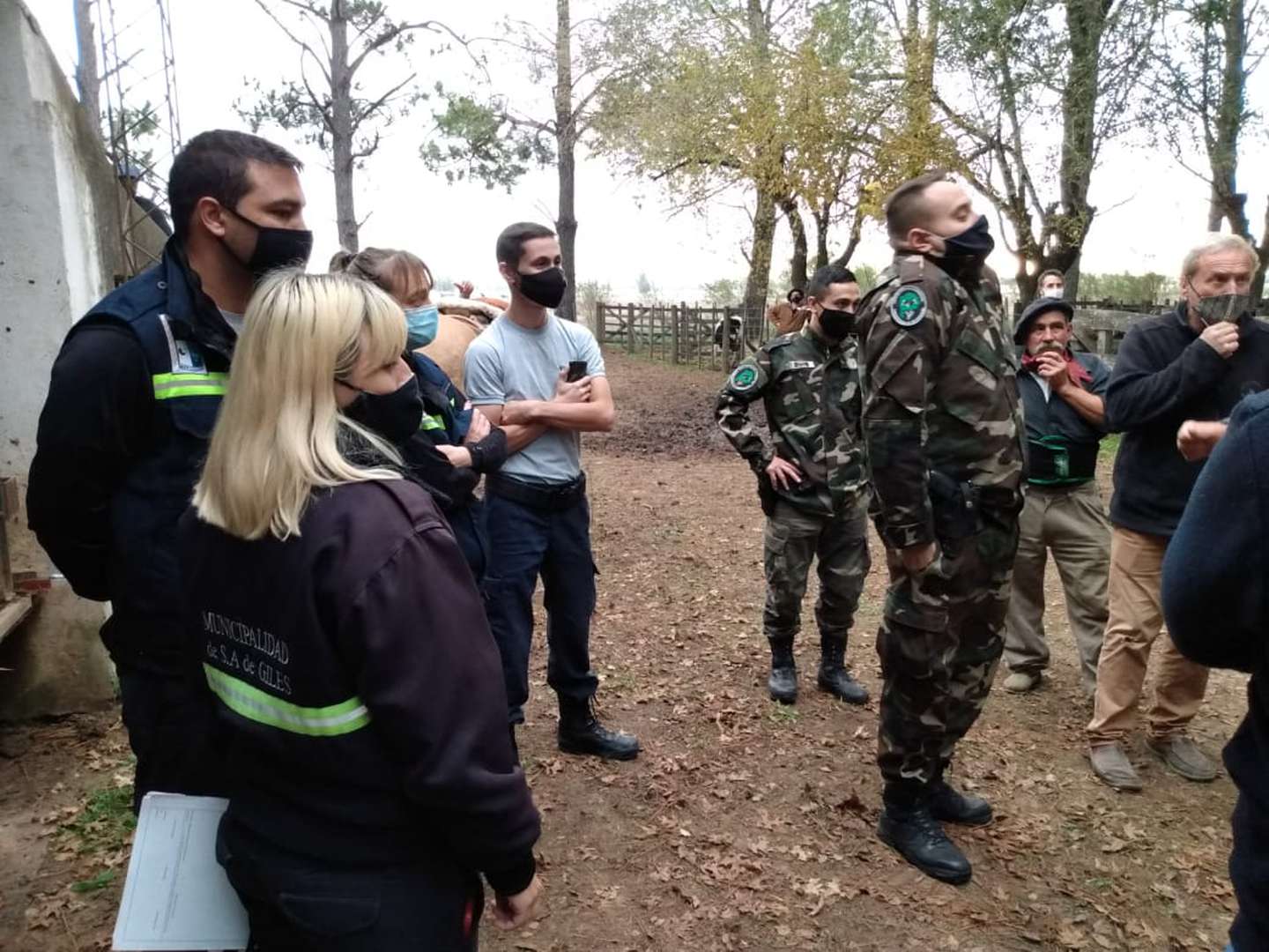 Hacían un remate de hacienda sin permiso y fueron clausurados