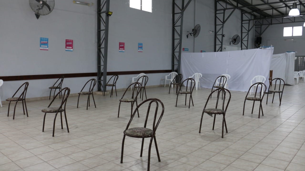 Covid-19 / Cambia el centro de vacunacion