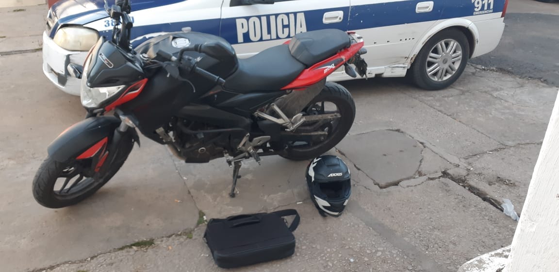 POLICIALES / Volvieron los «moto-estafadores» y fueron detenidos