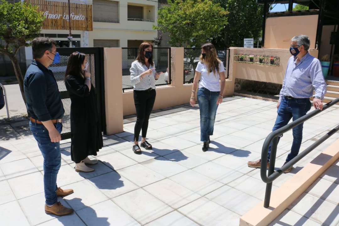 Rampa y refacciones en el Jardín Nº 901