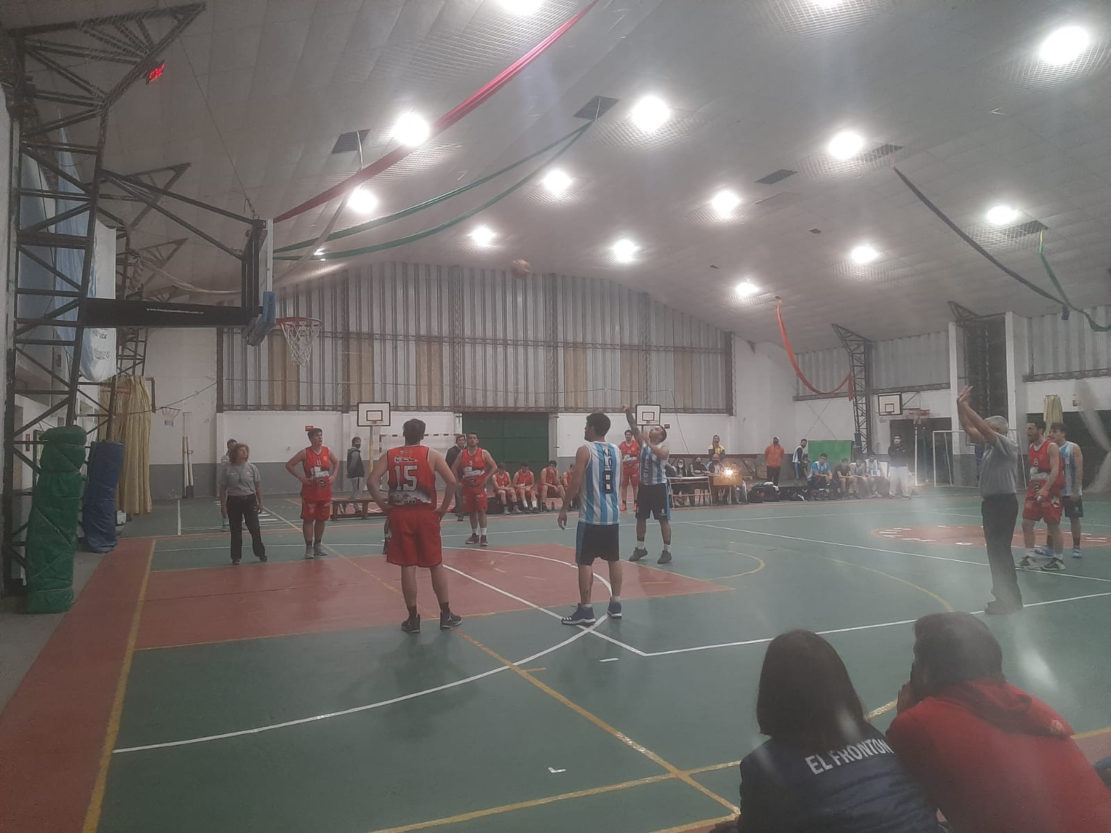 Básquet / Almafuerte lo peleo hasta el final