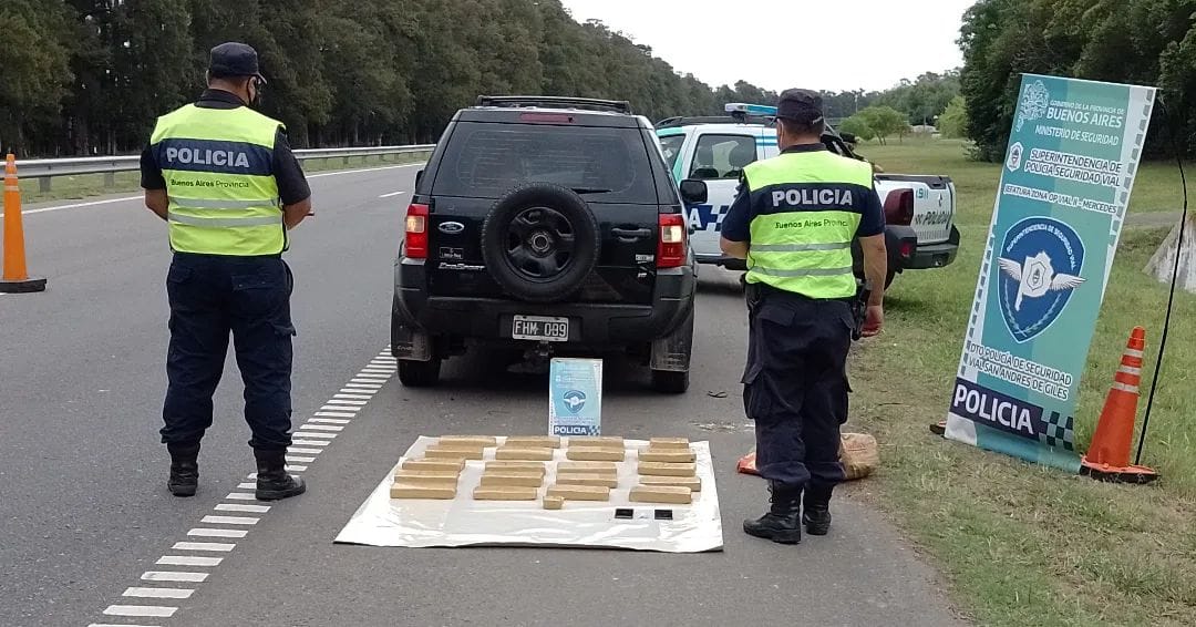 Policiales / Incautan veinte kilos de marihuana