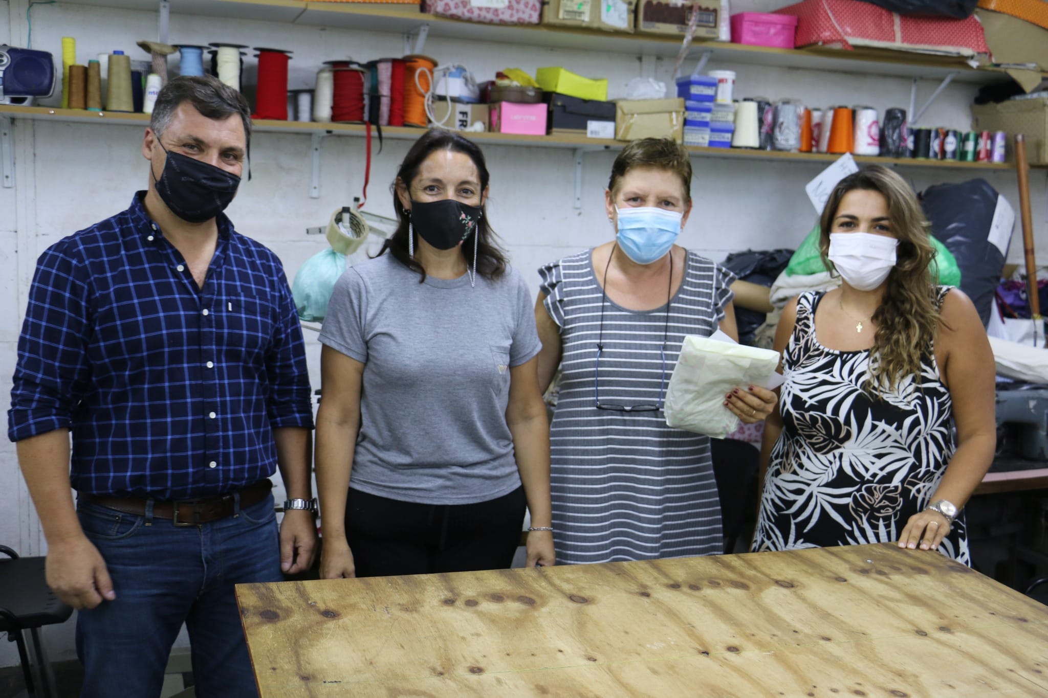 Municipales / Entregan certificados de talleres de capacitación
