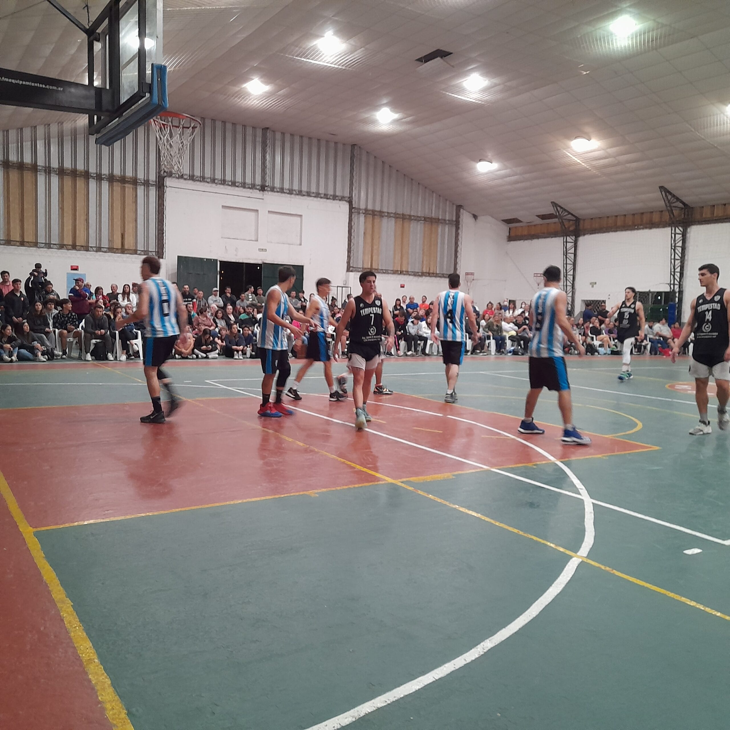 Básquet / Almafuerte no pudo con Tempestad