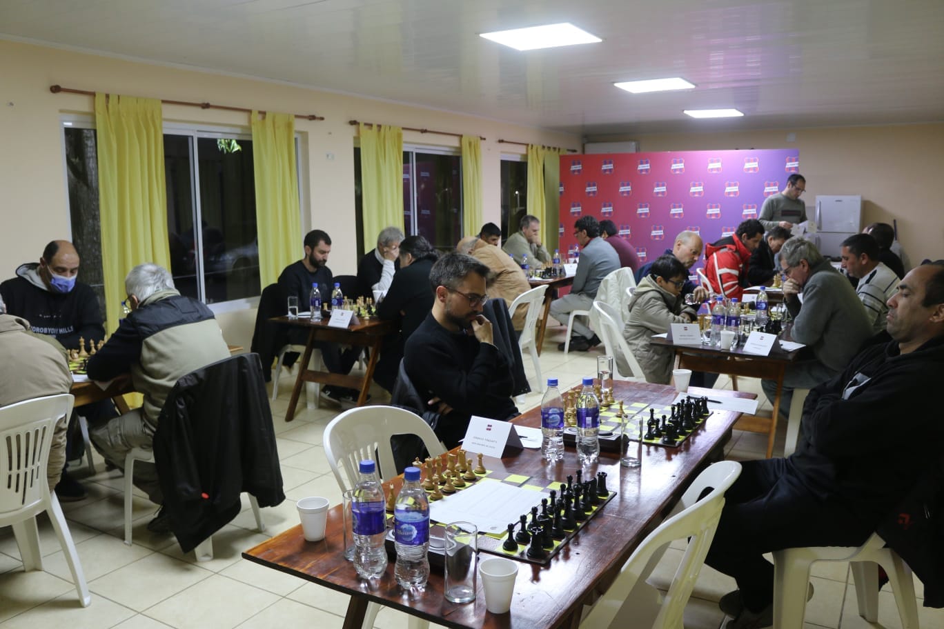 Arranco el torneo de ajedrez del El Frontón