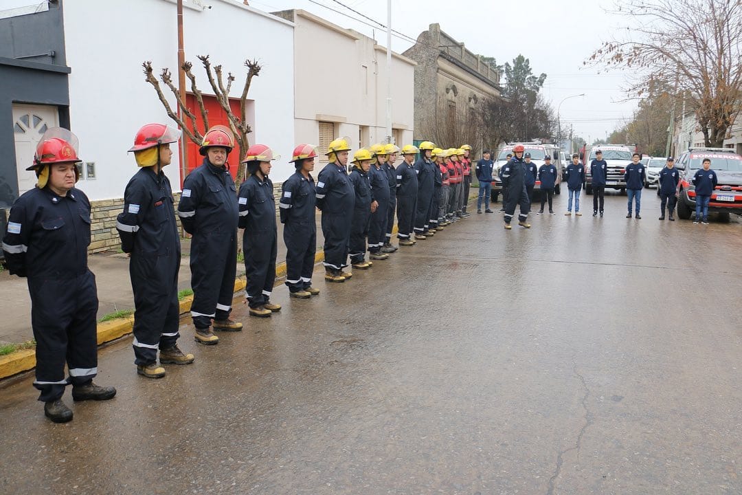 Acto por el 54 aniversario de Bomberos Voluntarios