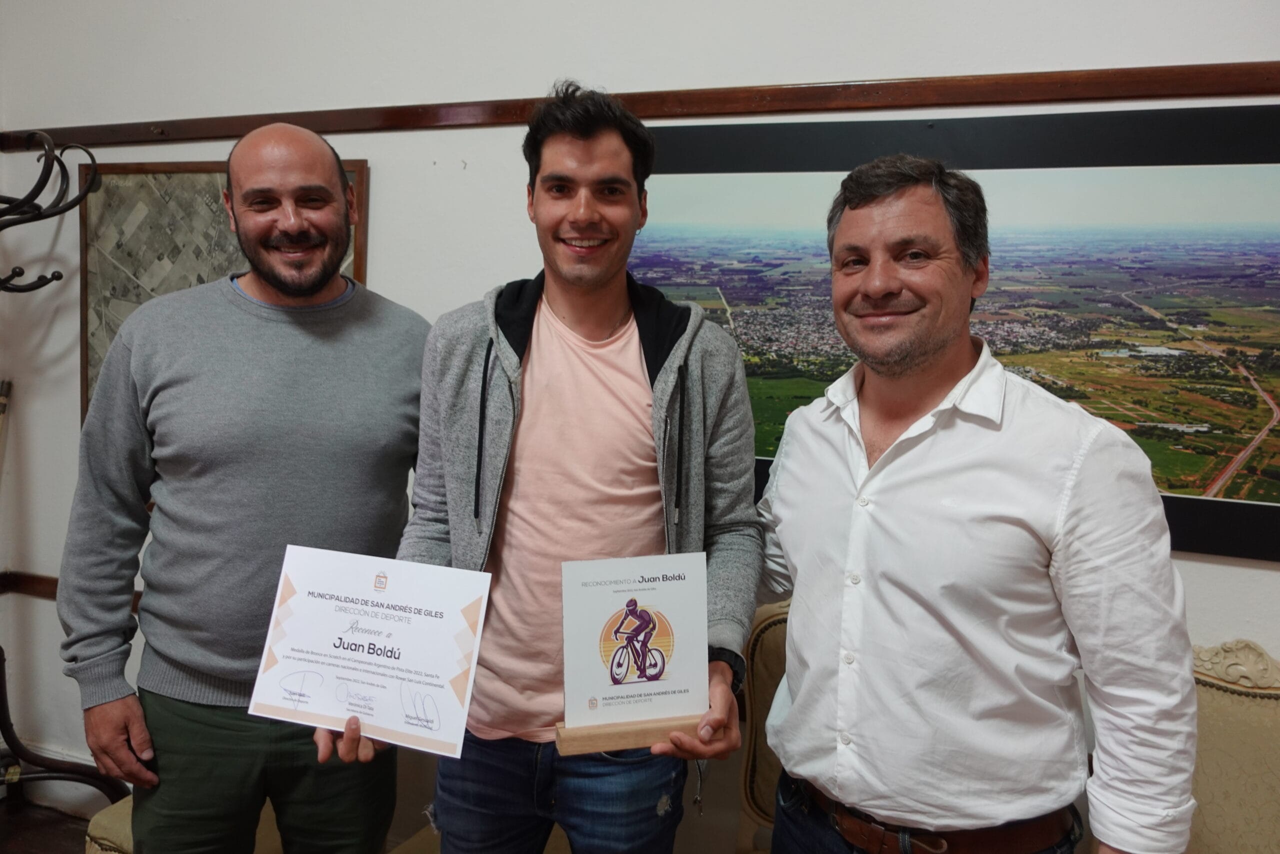 Reconocen a Juan Boldu