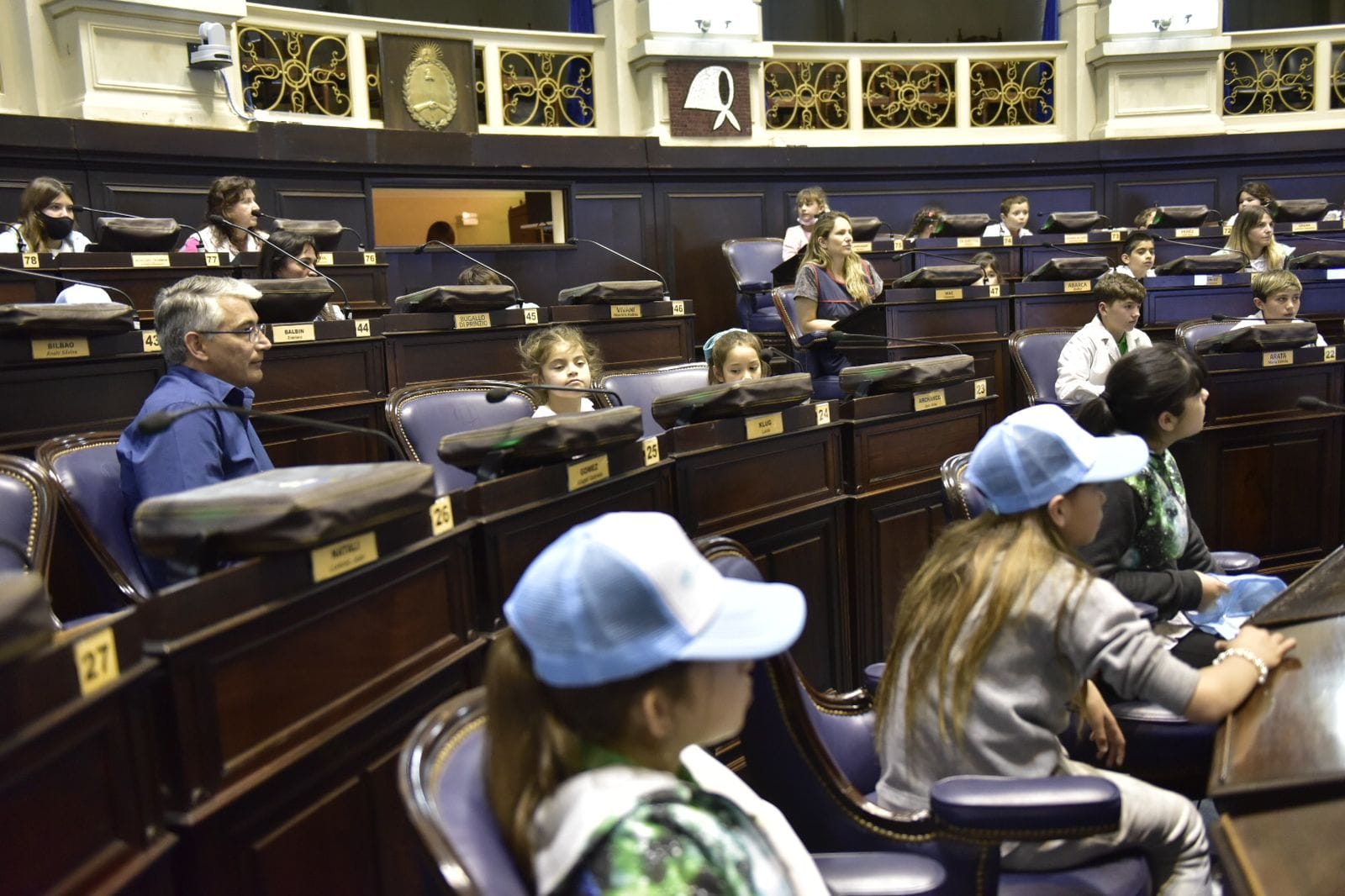 Alumnas de escuelas de la provincia visitan la cámara de diputados bonaerenses
