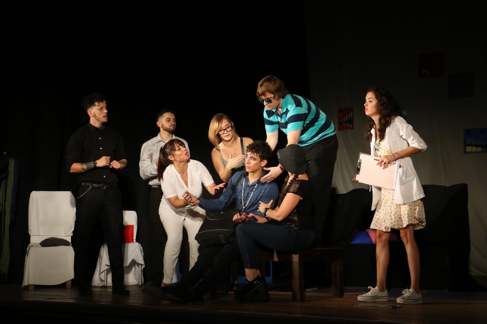 “Improvisados” presentó Toc Toc y llenó el Centro de Cultura