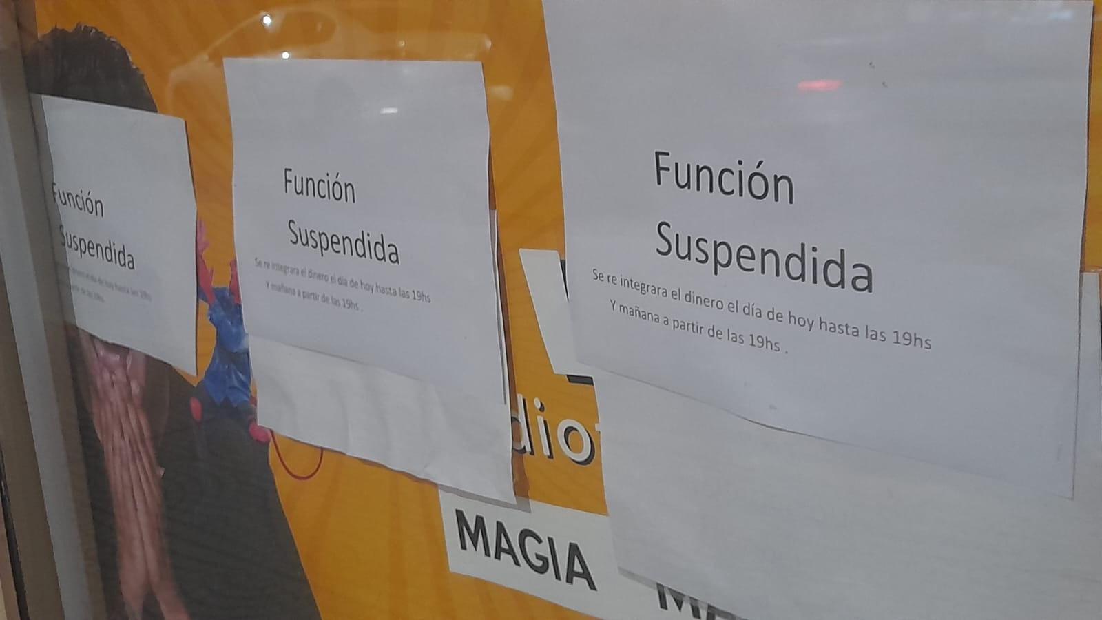 Crisis / Espectáculos que se anuncian y terminan suspendiéndose