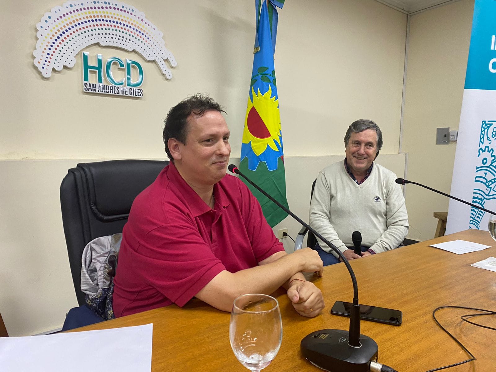 Hernán Brienza brindó una charla en el concejo deliberante