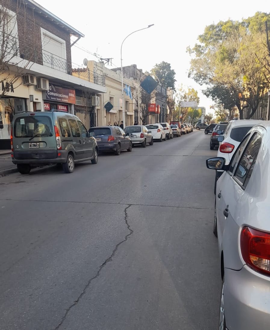 Transito / El estacionamiento en doble mano y su problemática