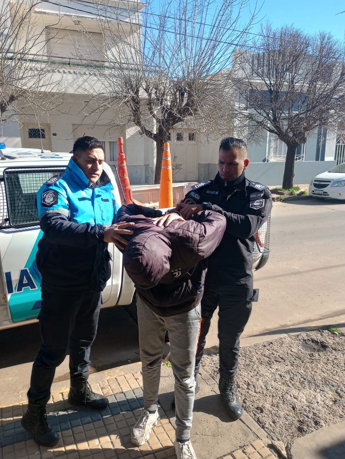 Quiso robar una despensa y cayo preso