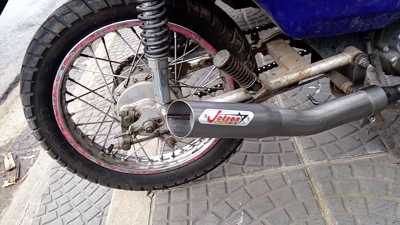 Motos con escapes libres una problemática sin control