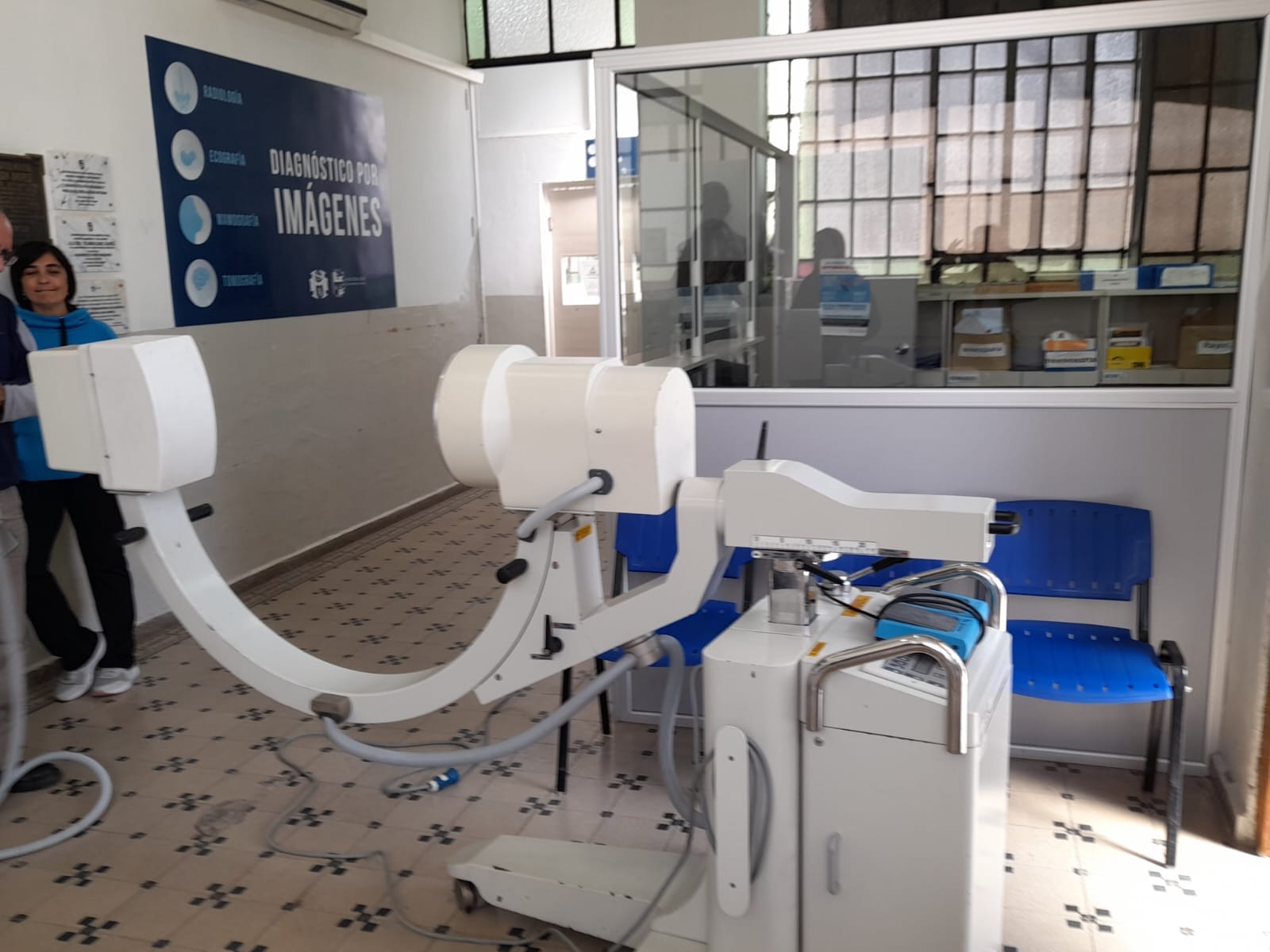 Hospital / El municipio alquilo un Arco en C necesario para operaciones