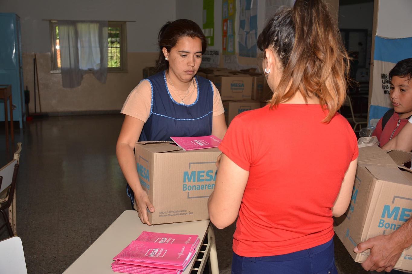 Sociedad / Ayuda Social a cuantos vecinos alcanza