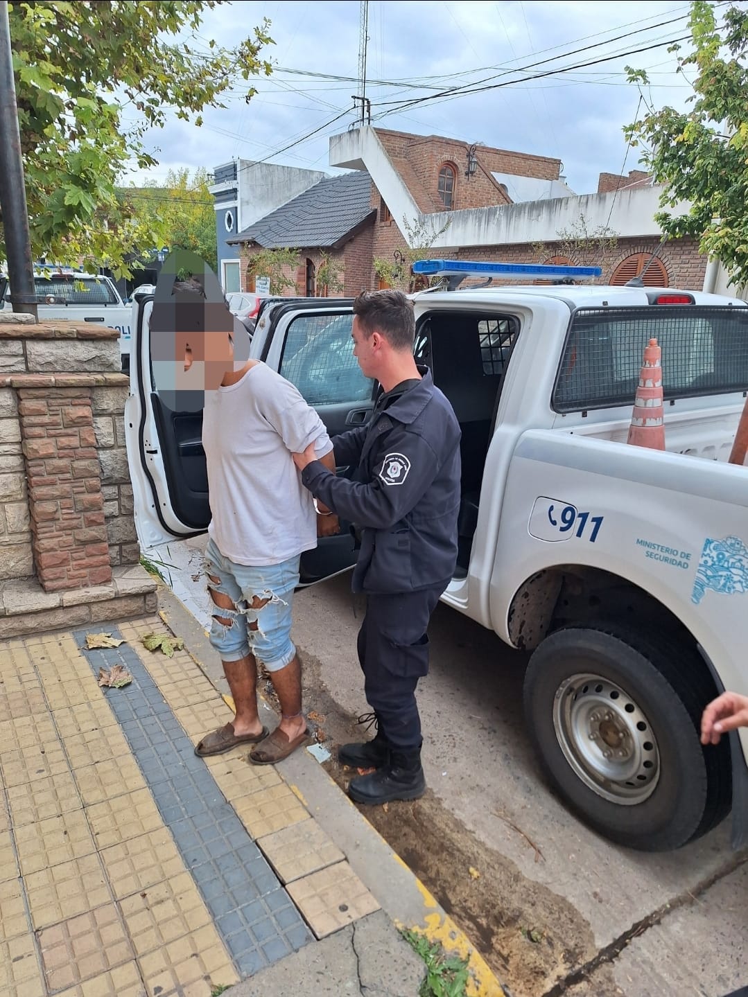 Allanamiento y detencion por robo en una carnicería de Solís