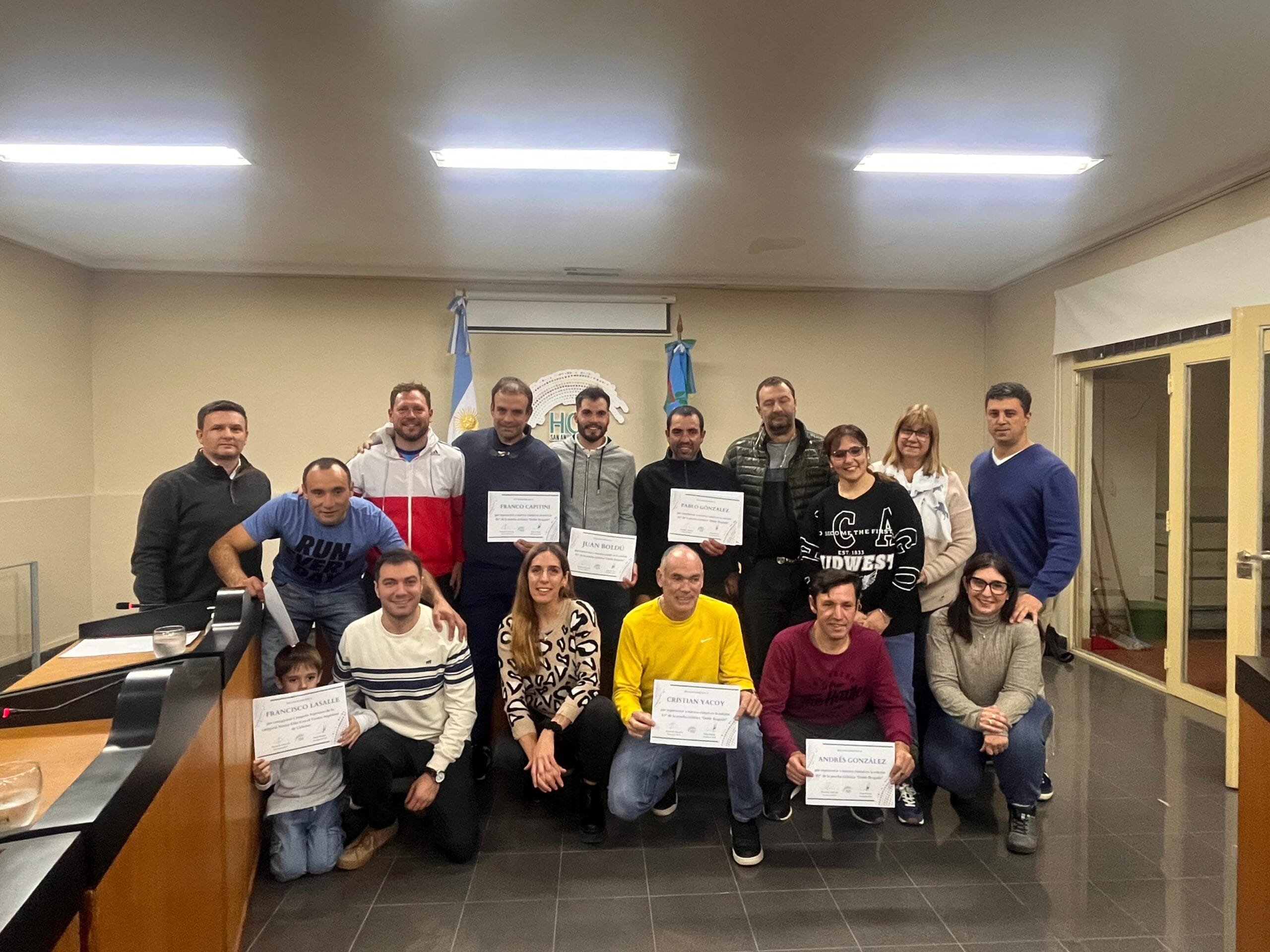 El HCD reconocio a ciclistas gilenses