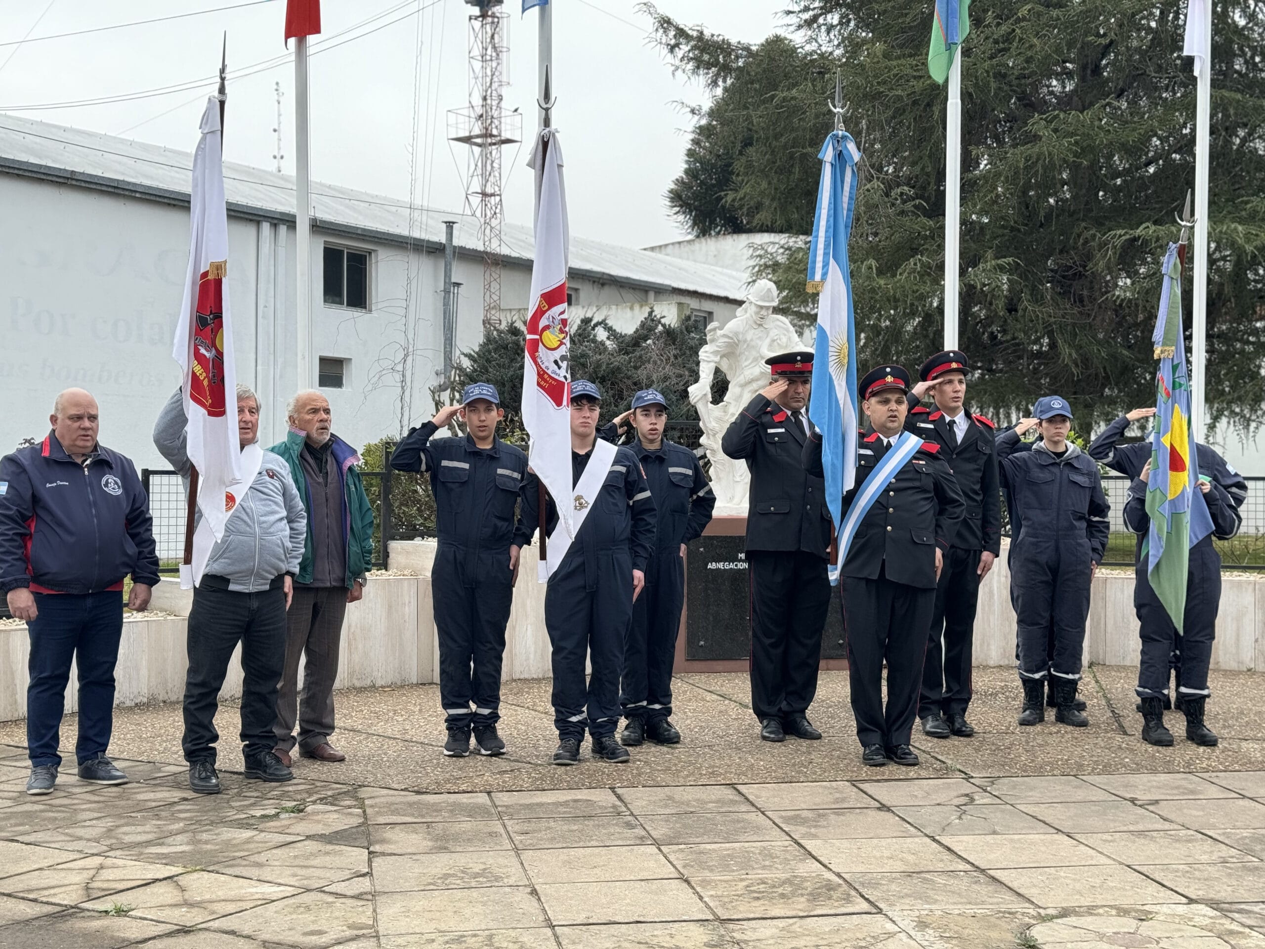 Bomberos voluntarios cumplió 57 años de tarea en la comunidad