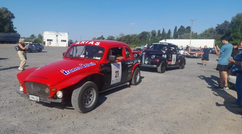 Se largo en San Andrés de Giles el XXV Gran premio histórico de la republica Argentina