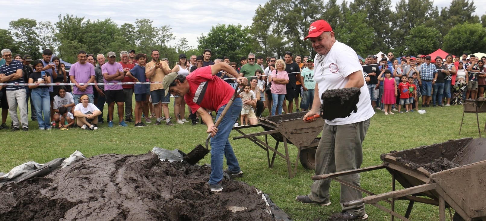 La 12ª Fiesta del Hornero de Cucullu convocó a mucho público