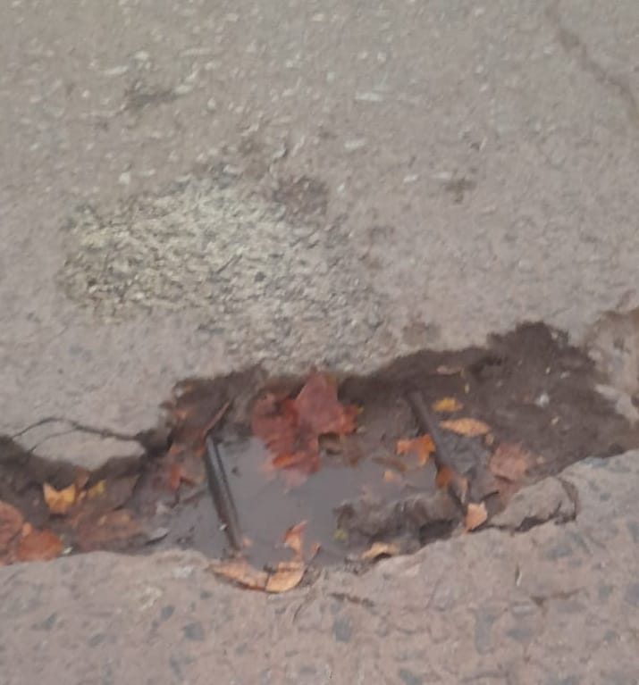Ciudad / Preocupa el estado de abandono de algunas calles de hormigón armado