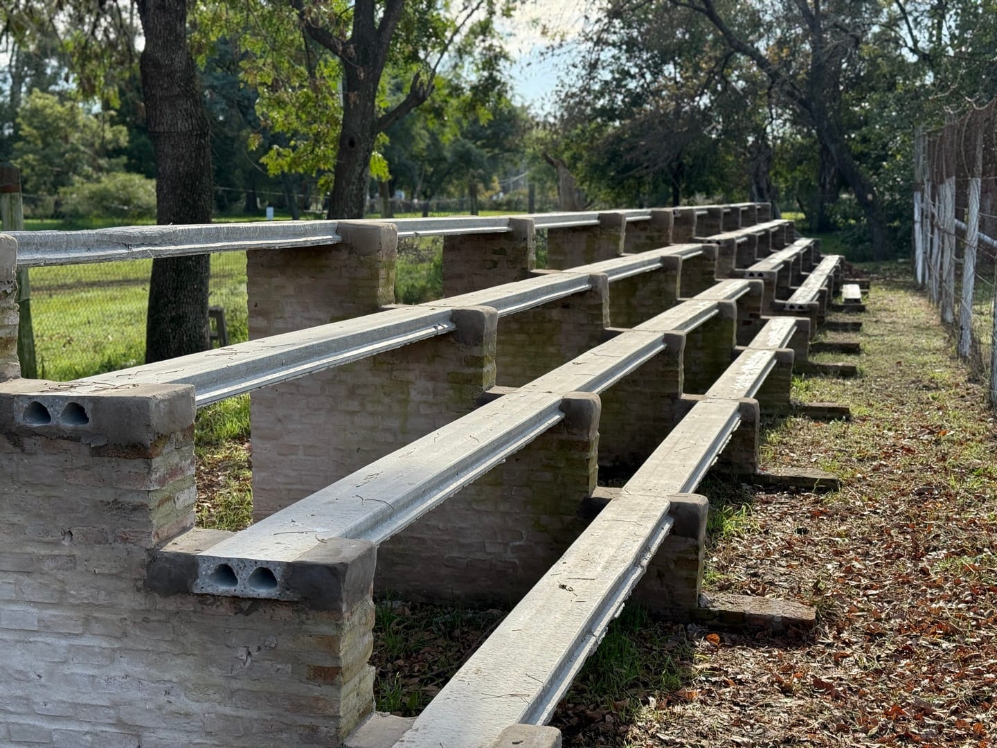 Llega a su fin la demorada obra de remodelacion del la cancha del parque