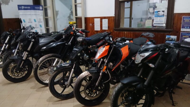 Allanamientos y secuestros de motos en contra de las picadas