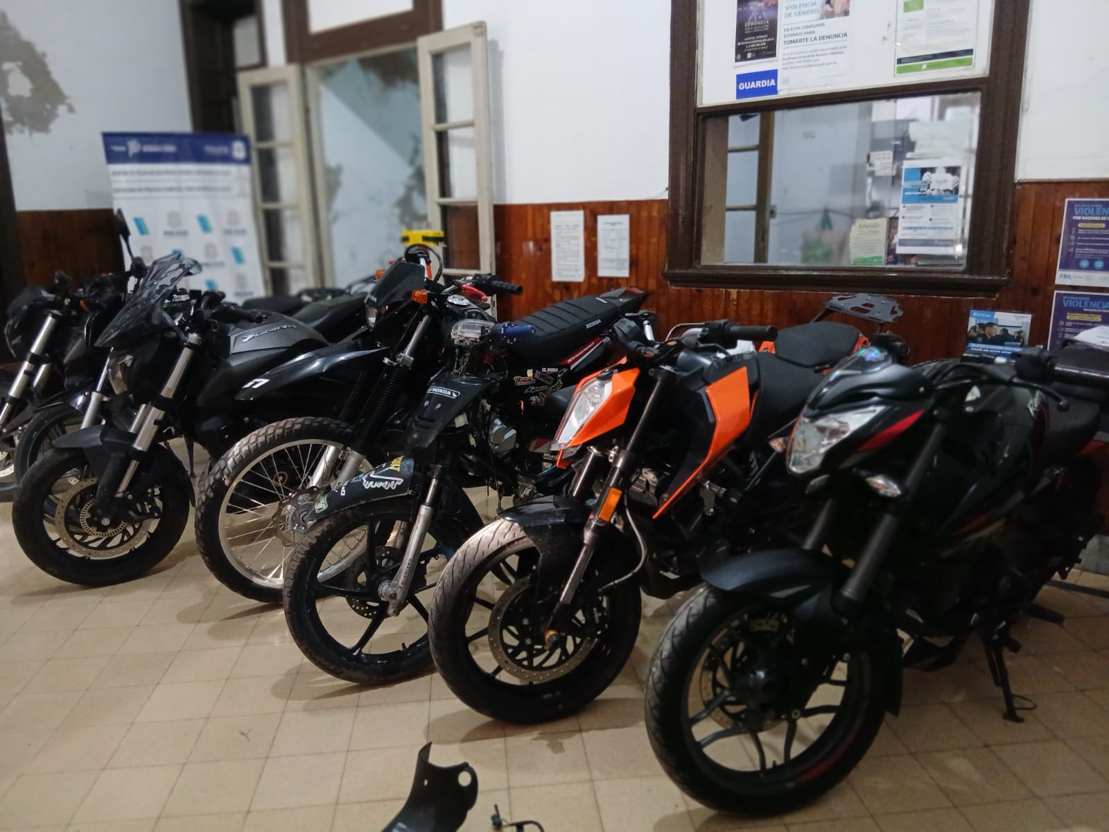 Allanamientos y secuestros de motos en contra de las picadas