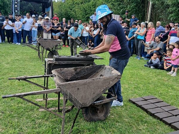 Cucullu vivió otra inolvidable “Fiesta del Hornero”