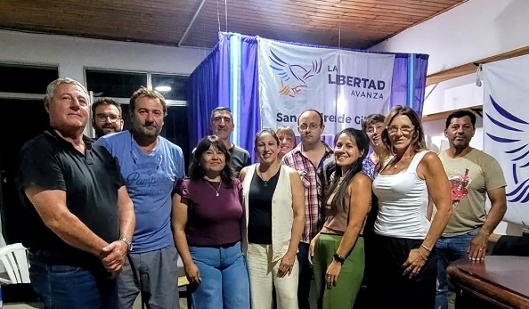 Tirón de orejas para La libertad Avanza por su acuerdo con el peronismo