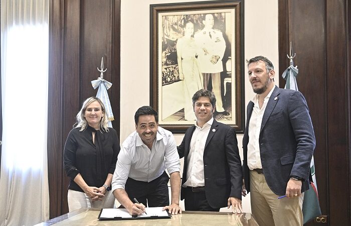 El Banco Provincia firma créditos con municipios para compra de maquinaria vial