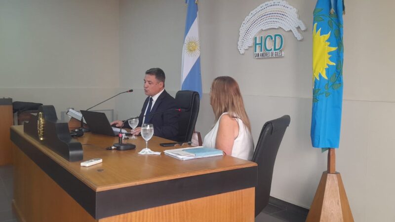 Gesualdi ofreció un mensaje político y critico a la oposición