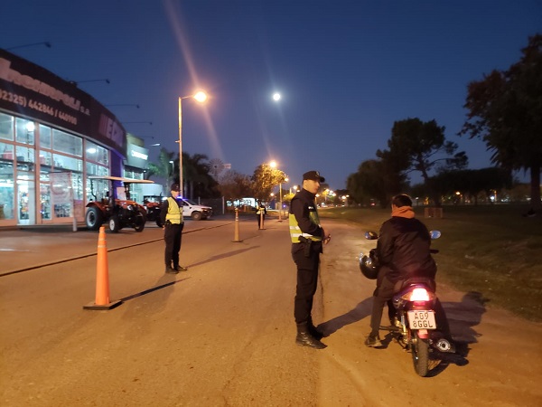 Operativo contra motoqueros ruidosos, tenían droga y intentan agredir a la policia