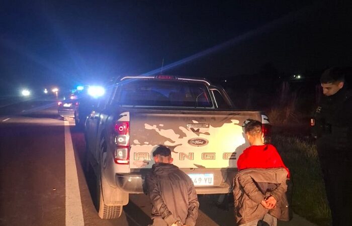 Robaron una camioneta en Moreno y cayeron en nuestra ciudad