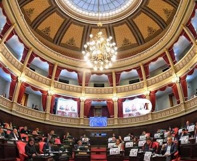 El Senado bonaerense sancionó la Ley EMA para la protección escolar digital